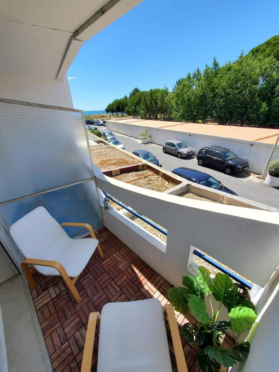 As17378 - P4 Dans Une Residence Sur La Plage Avec Vue Mer Et Piscine Le Grau-du-Roi Luaran gambar