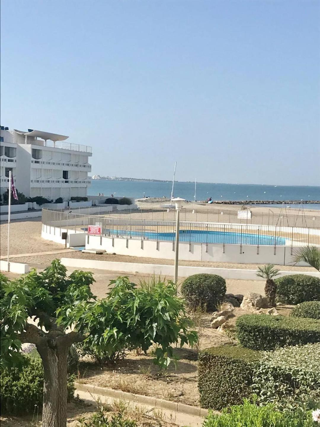 As17378 - P4 Dans Une Residence Sur La Plage Avec Vue Mer Et Piscine Le Grau-du-Roi Luaran gambar