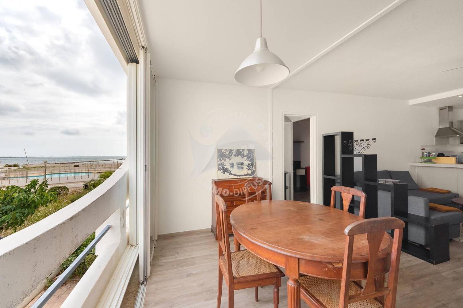 As17378 - P4 Dans Une Residence Sur La Plage Avec Vue Mer Et Piscine Le Grau-du-Roi Luaran gambar